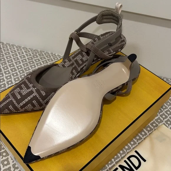 Fendi Women's Logo Kitten Heel - Picture 4 of 5